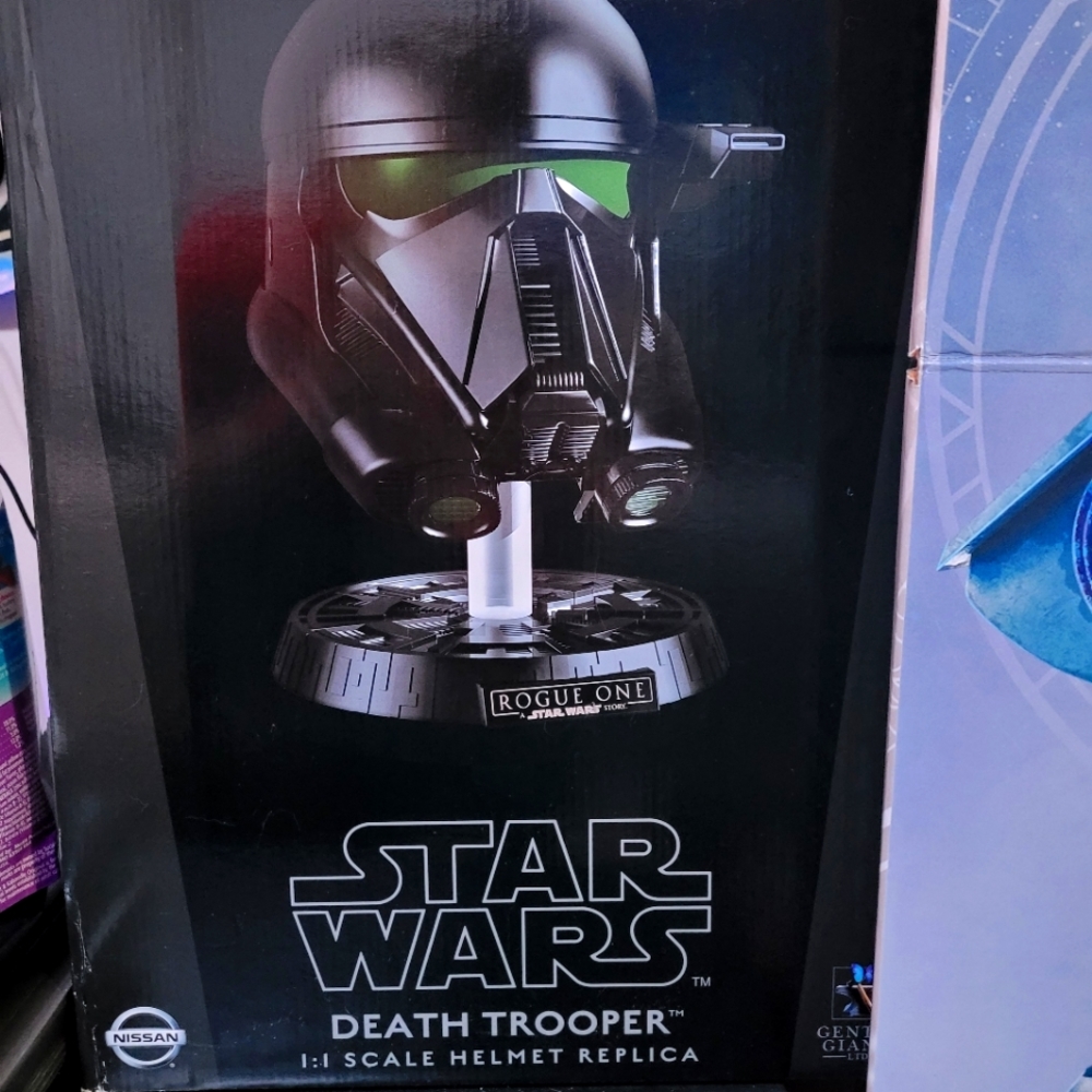 2017 Nissan exclusive Star Wars 1:1 death trooper helmet 4409/5600